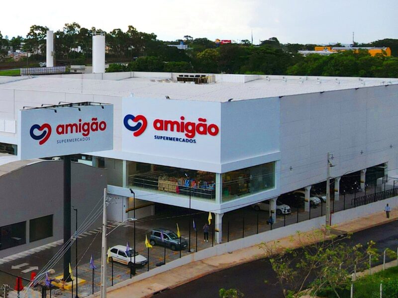 Amigão Supermercados muda comunicação visual após rebranding | JValério