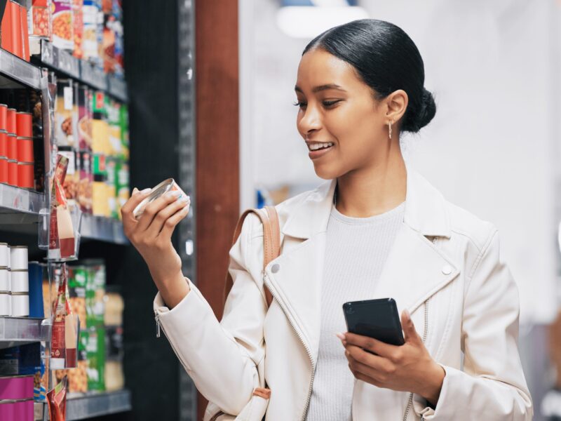 Cresce número de brasileiros que buscam mais de oito canais para fazer compras