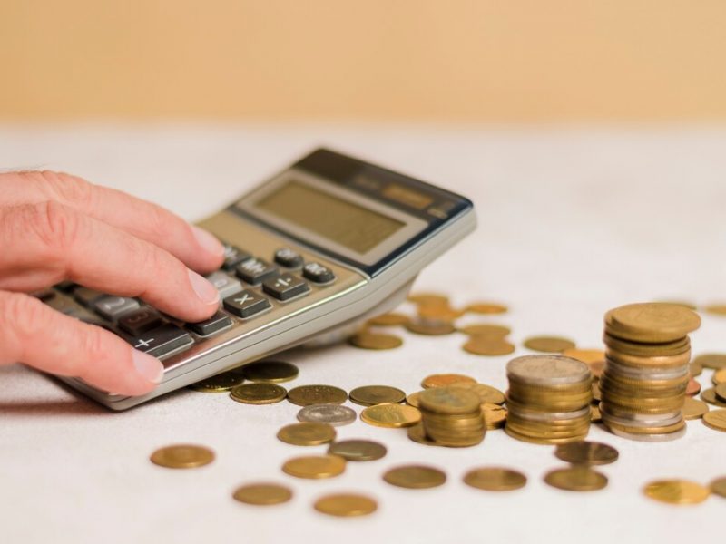 Lares menores têm relação mais positiva entre renda e gasto