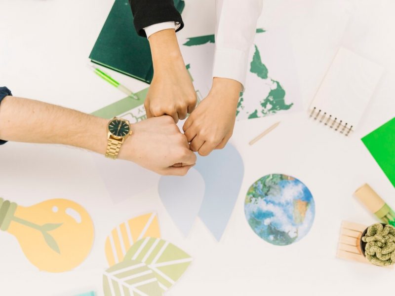 Das grandes às pequenas: empresas devem olhar ainda mais para questões socioambientais em 2024, diz especialista