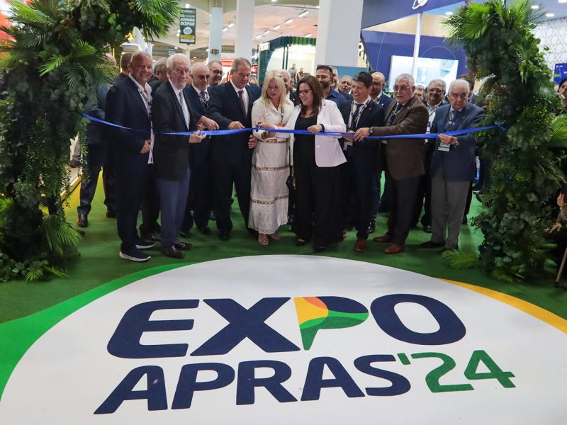 ExpoApras reuniu cooperativas agropecuárias e setor varejista