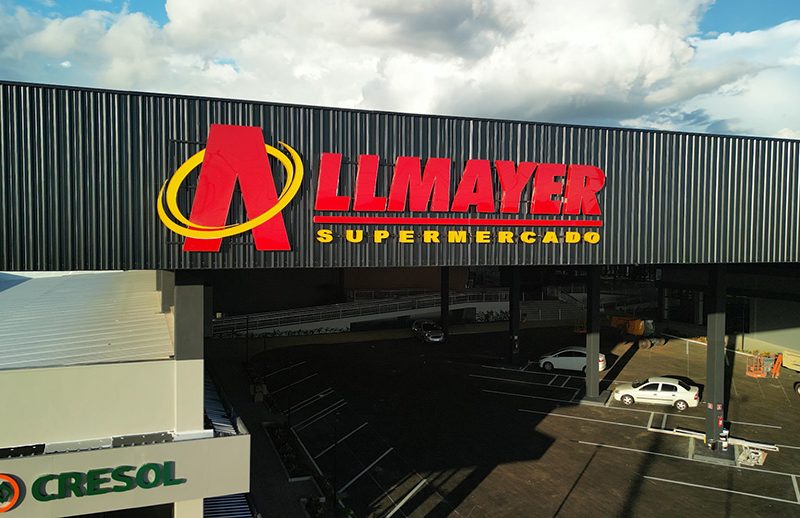 Allmayer inaugura supermercado no Jardim Panorama, em Toledo
