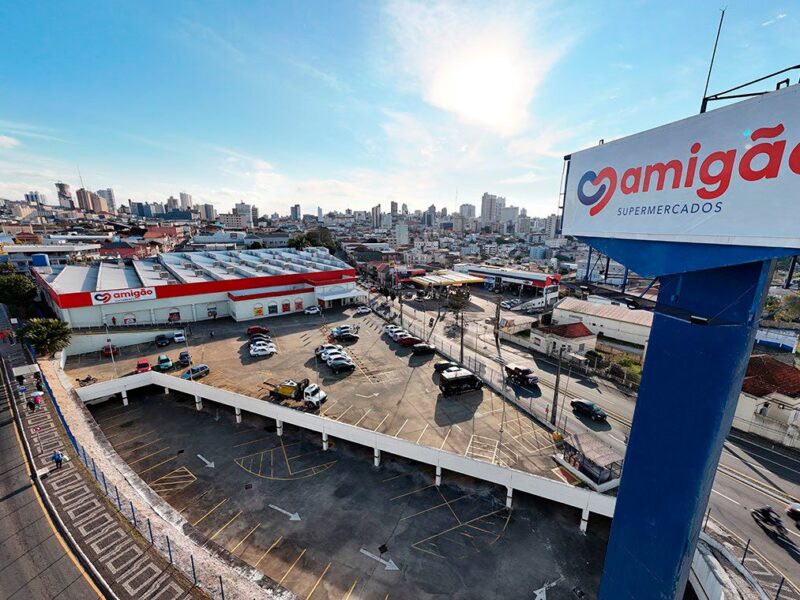 Amigão Supermercados inaugura cinco lojas na região dos Campos Gerais
