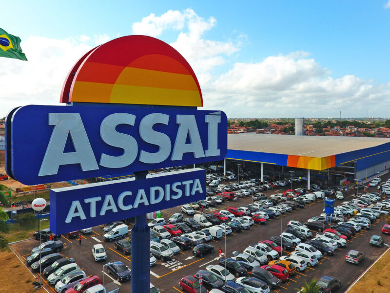 Família Muffato compra 10% do Assaí Atacadista