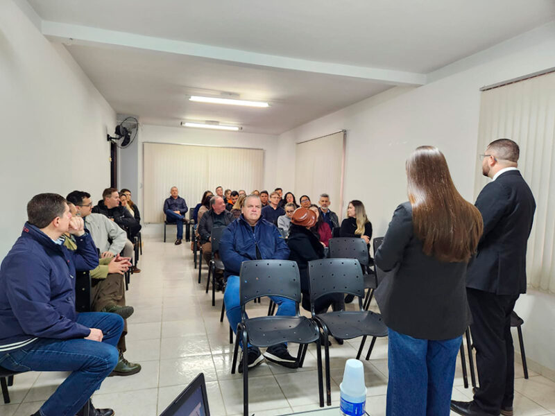 Apras Regional Ponta Grossa realiza evento sobre Atualizações Trabalhistas